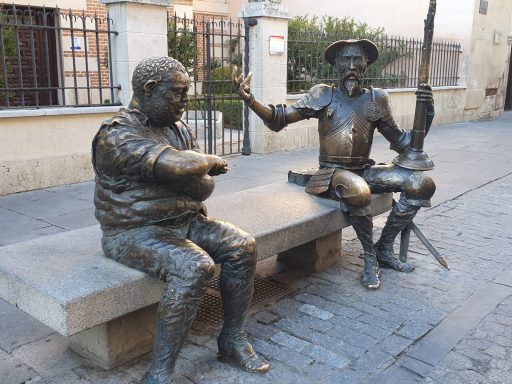 Estatua de Don Quijote y Sancho Panza